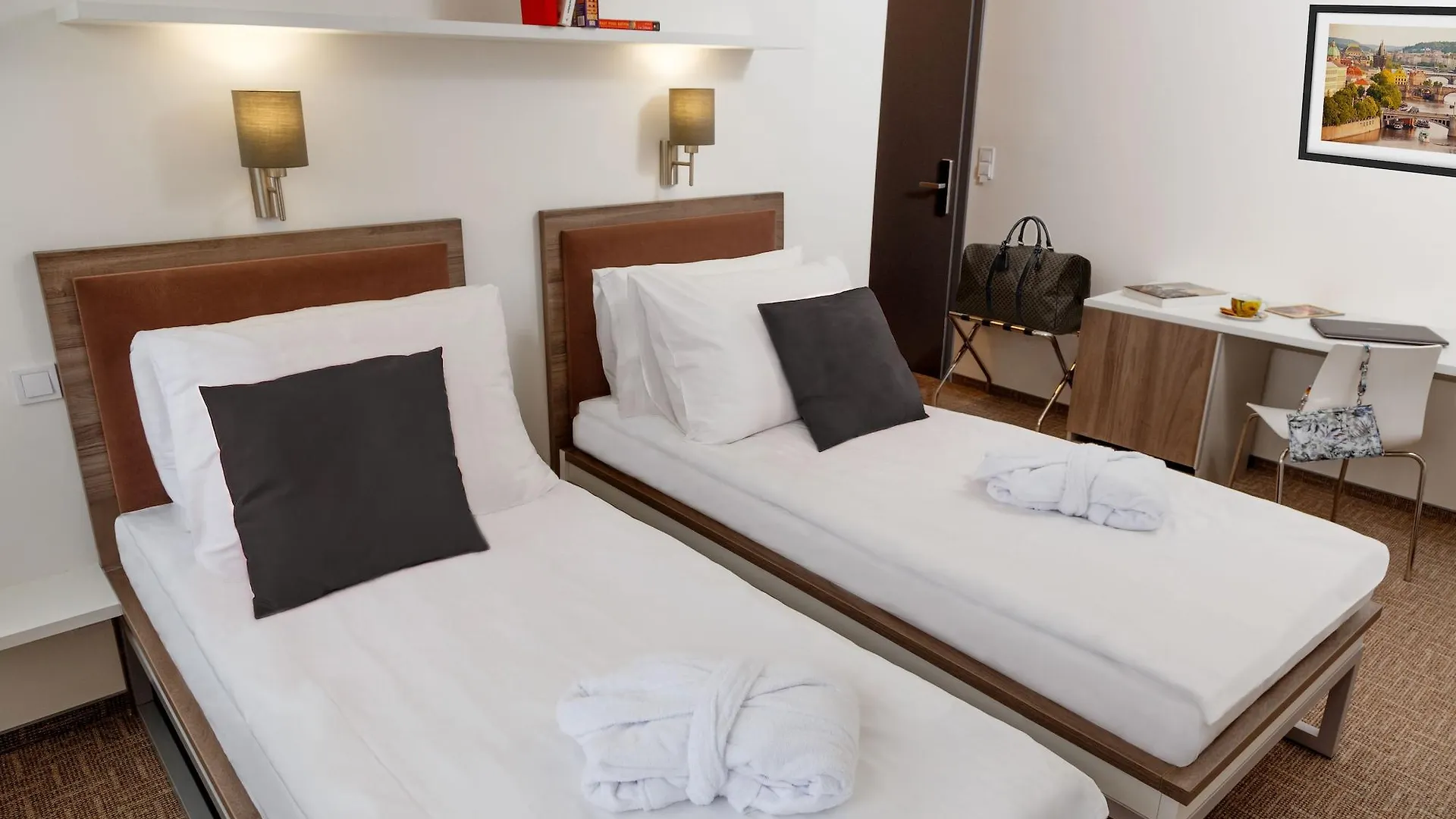 Hotell Skyhotel Prag