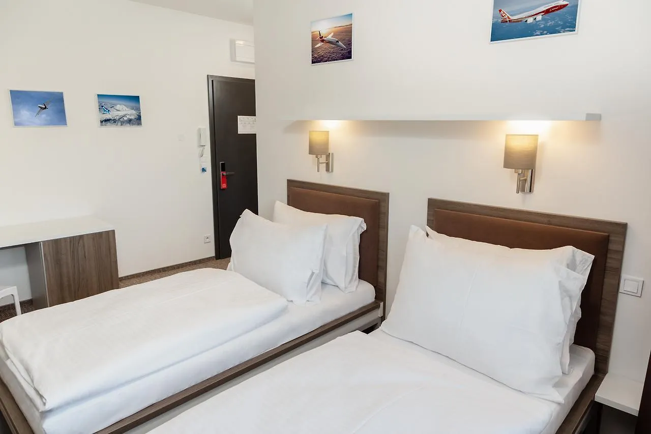 **** Hotel Skyhotel Prag Tschechische Republik